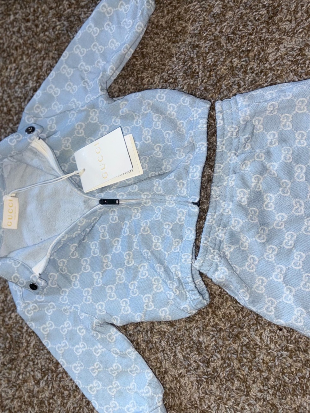 Two piece infant Gucci set